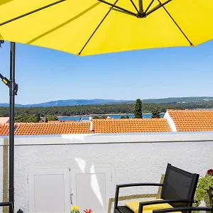 Apartment The Rooftop, Punat